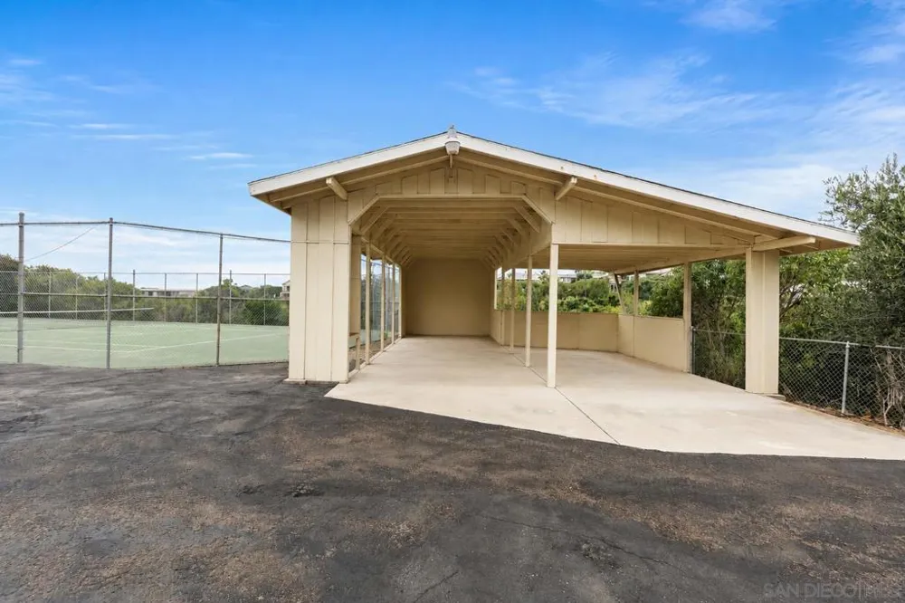1616 Clemson Circle La Jolla, CA 92037