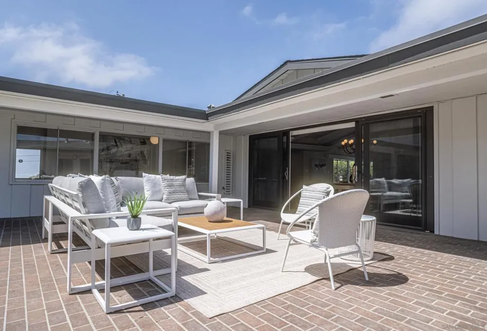 1616 Clemson Circle La Jolla, CA 92037