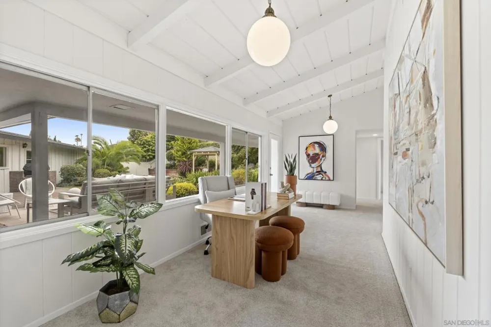 1616 Clemson Circle La Jolla, CA 92037