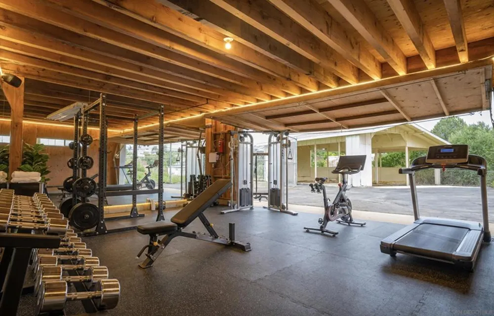 1616 Clemson Circle La Jolla, CA 92037
