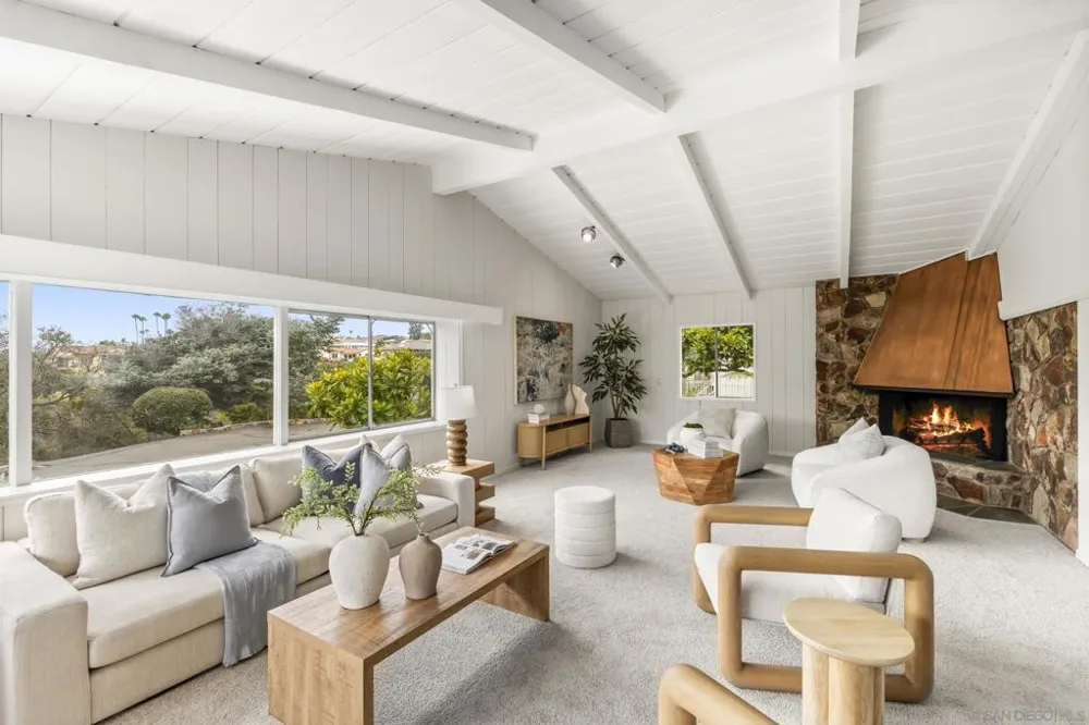 1616 Clemson Circle La Jolla, CA 92037