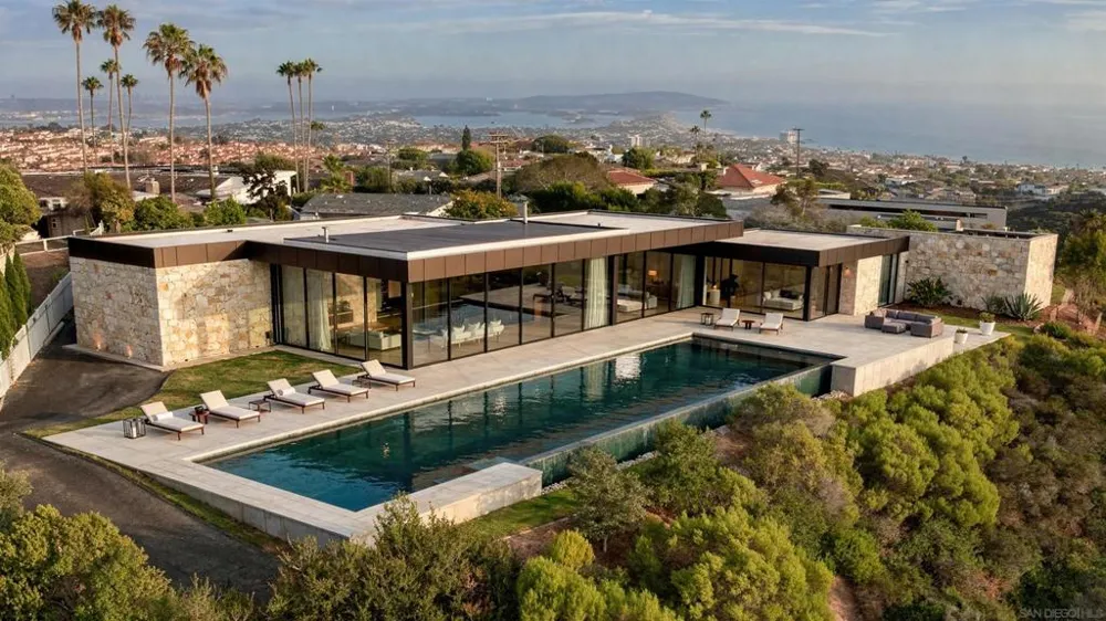 1616 Clemson Circle La Jolla, CA 92037