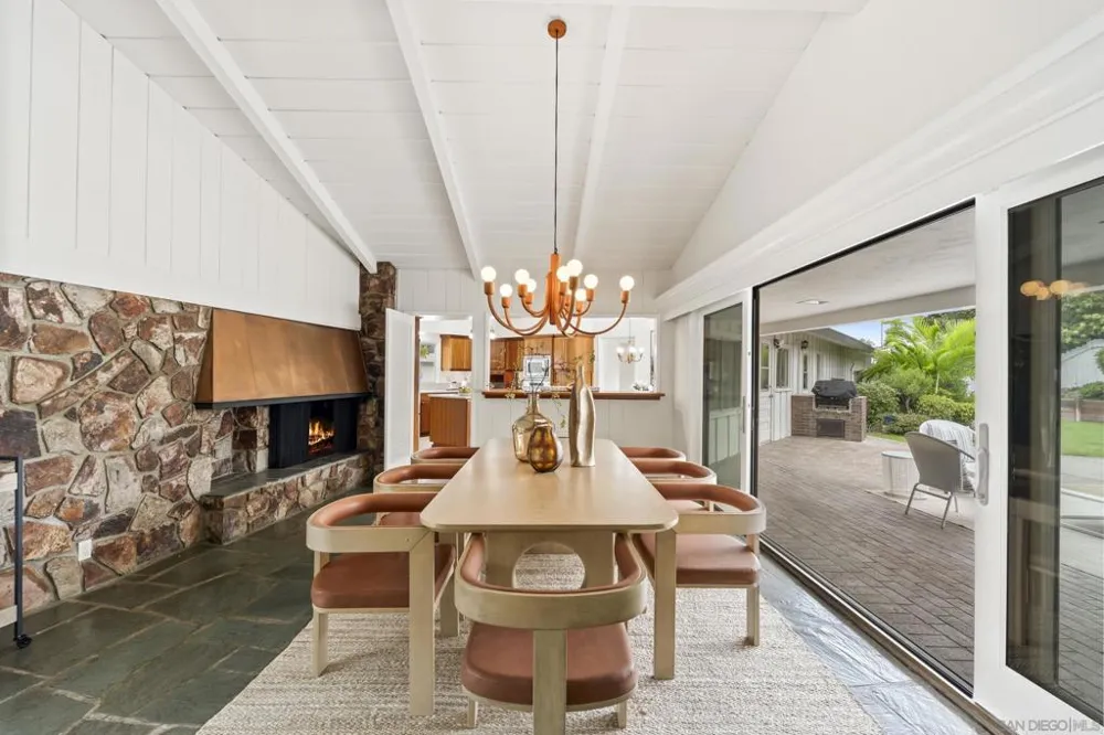 1616 Clemson Circle La Jolla, CA 92037