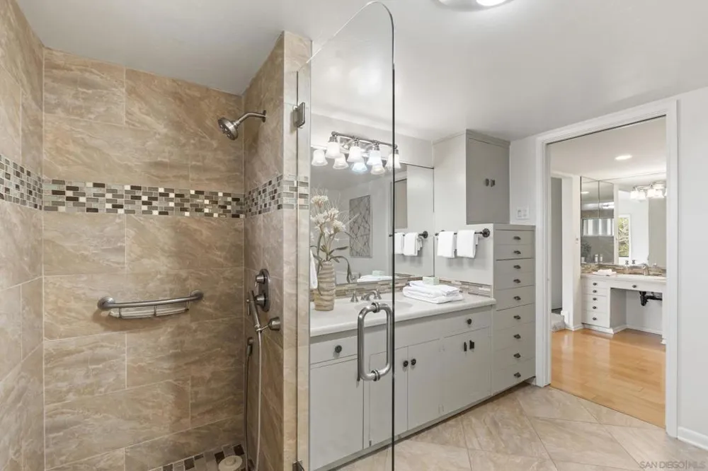 1616 Clemson Circle La Jolla, CA 92037