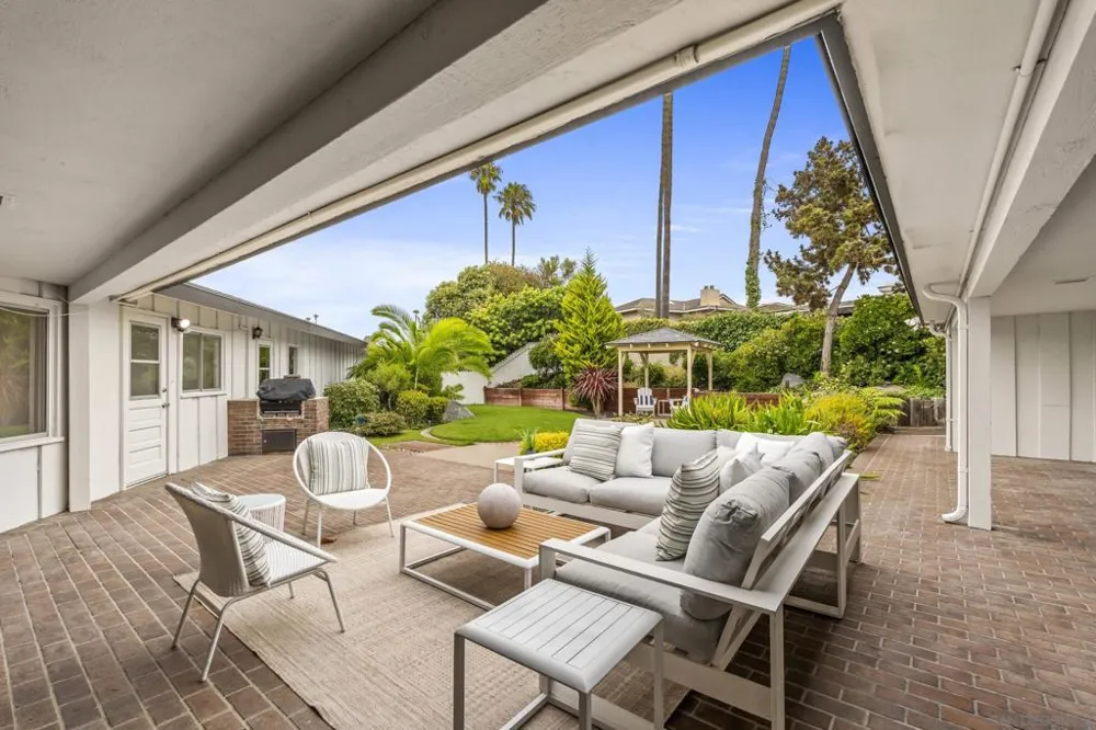 1616 Clemson Circle La Jolla, CA 92037