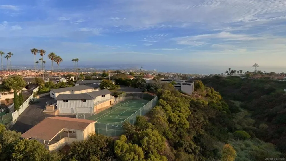 1616 Clemson Circle La Jolla, CA 92037