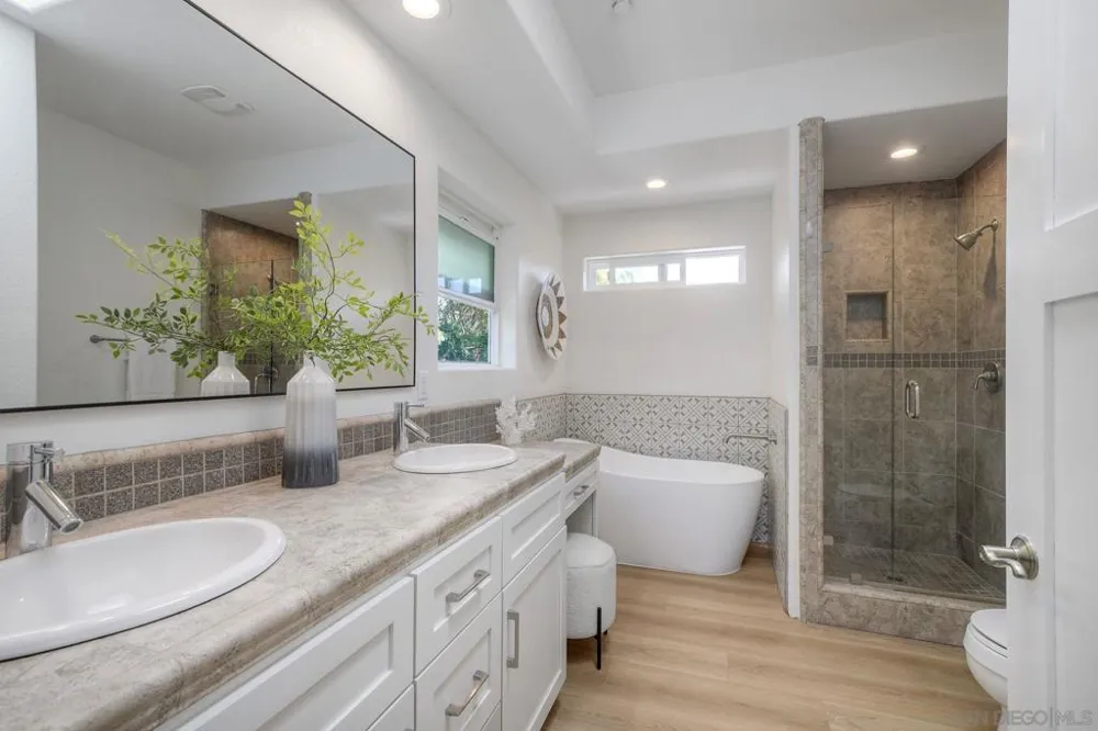 1027 Knowles Ave Carlsbad, CA 92008