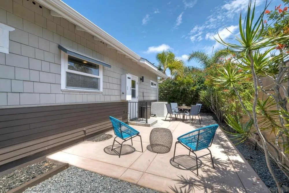 1027 Knowles Ave Carlsbad, CA 92008