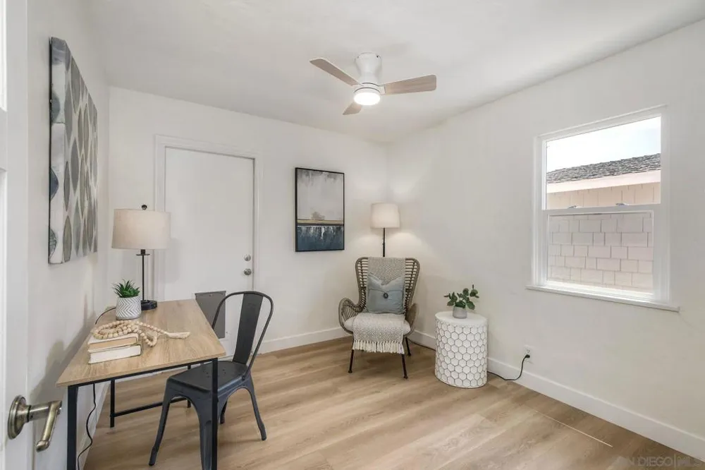 1027 Knowles Ave Carlsbad, CA 92008