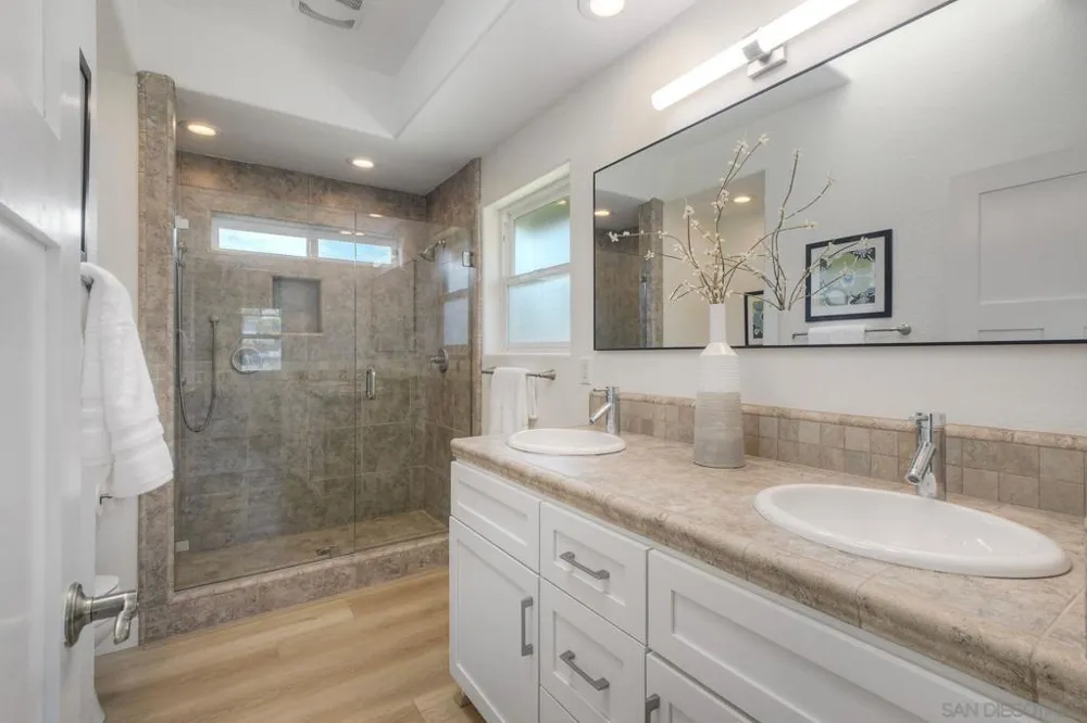1027 Knowles Ave Carlsbad, CA 92008