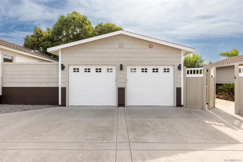 1027 Knowles Ave Carlsbad, CA 92008