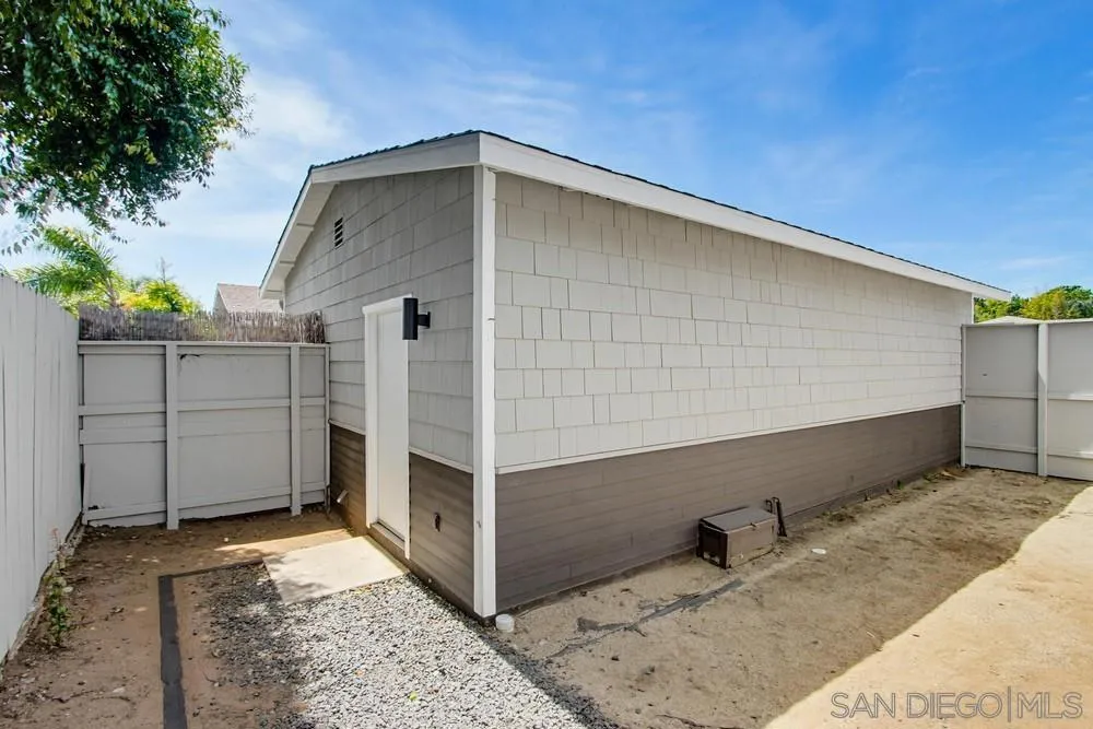 1027 Knowles Ave Carlsbad, CA 92008