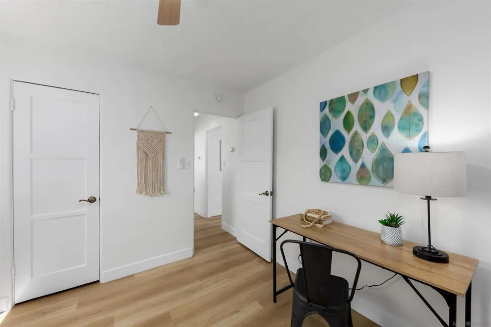 1027 Knowles Ave Carlsbad, CA 92008