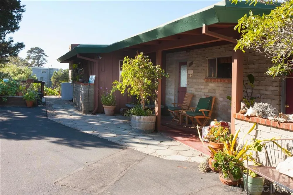 422 Culebra St. Del Mar, CA 92014