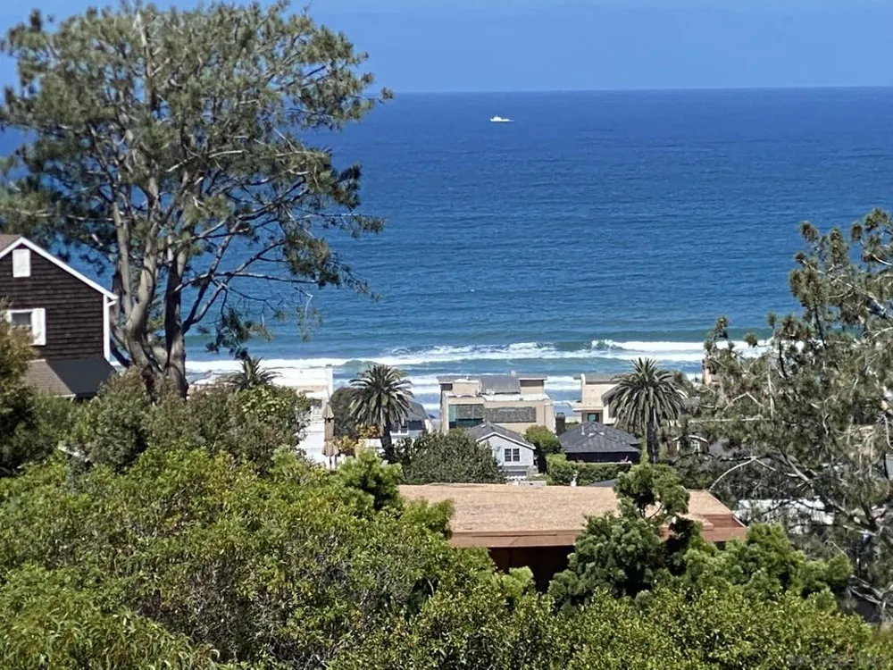 422 Culebra St. Del Mar, CA 92014