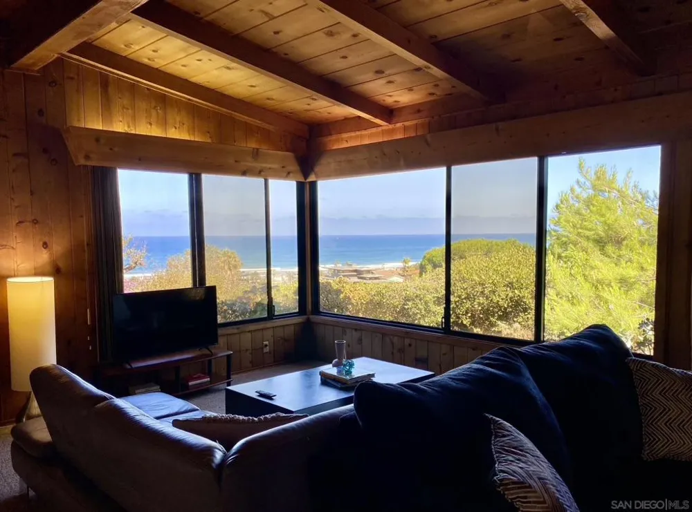 422 Culebra St. Del Mar, CA 92014