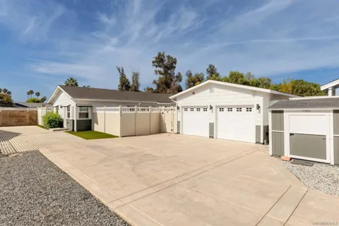 1011 Knowles Ave