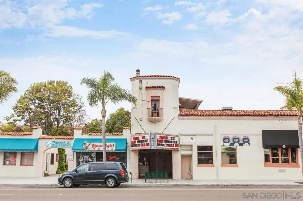 522 4TH STREET #A Encinitas, CA 92024