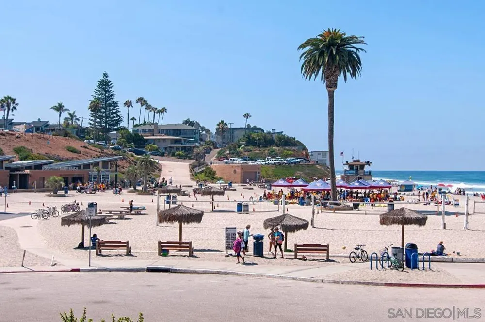 522 4TH STREET #A Encinitas, CA 92024