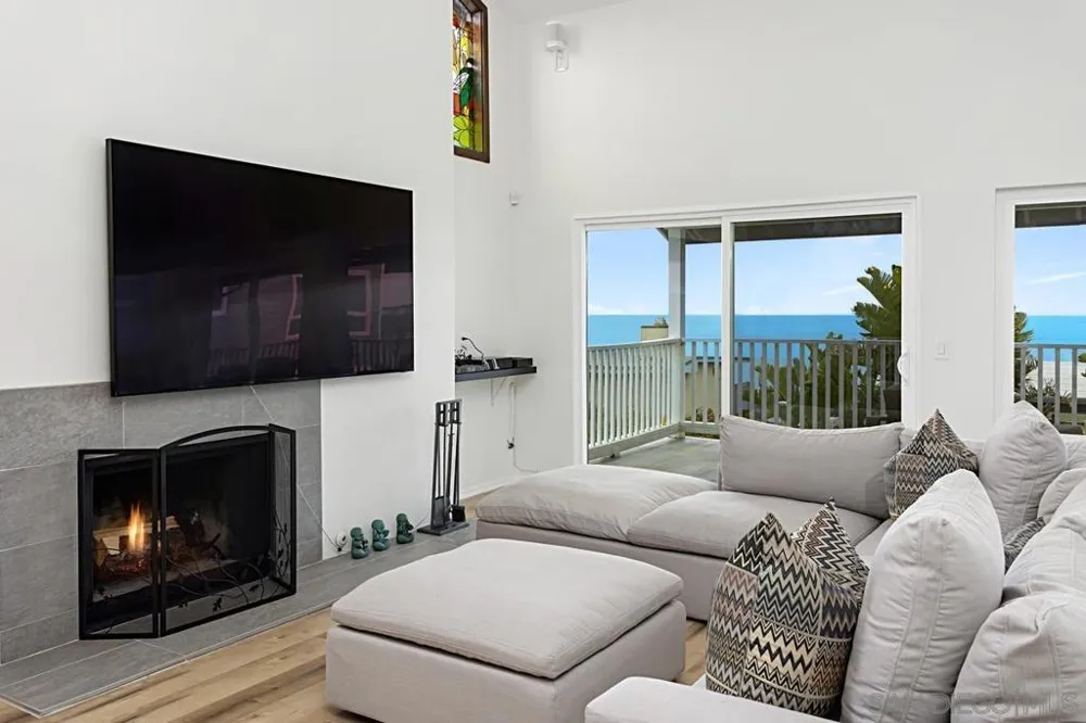 522 4TH STREET #A Encinitas, CA 92024