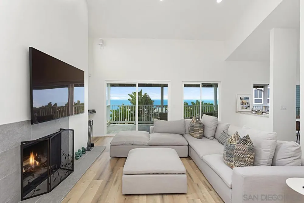 522 4TH STREET #A Encinitas, CA 92024