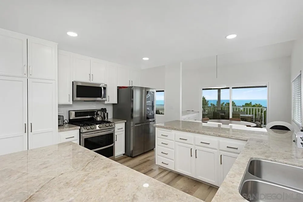 522 4TH STREET #A Encinitas, CA 92024