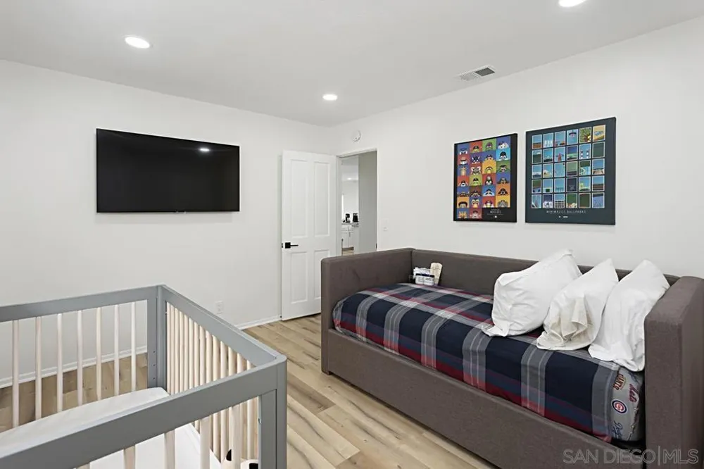 522 4TH STREET #A Encinitas, CA 92024