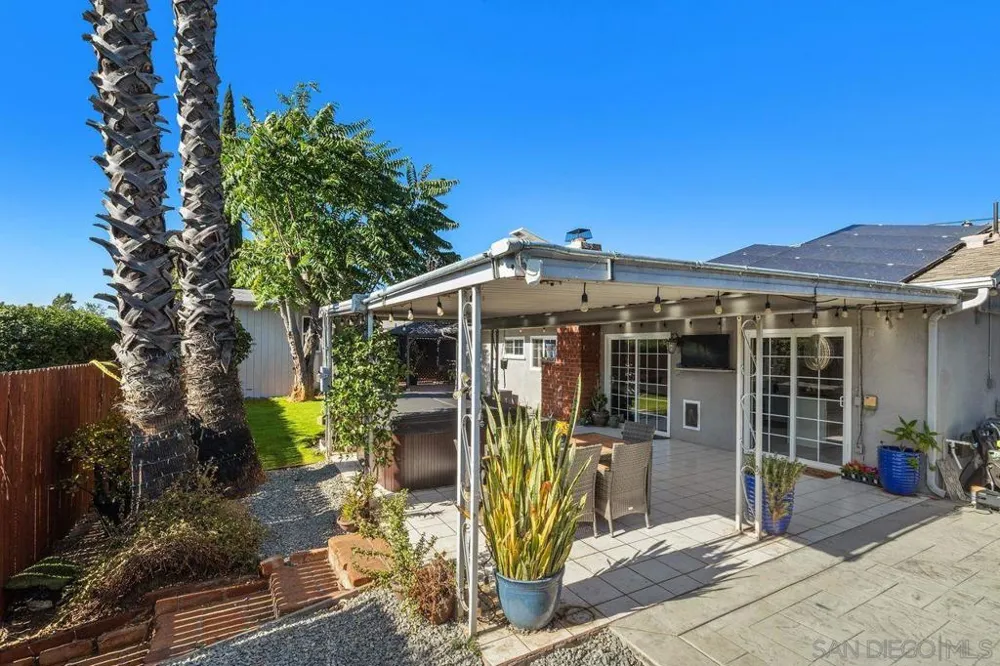 13922 Frame Road Poway, CA 92064