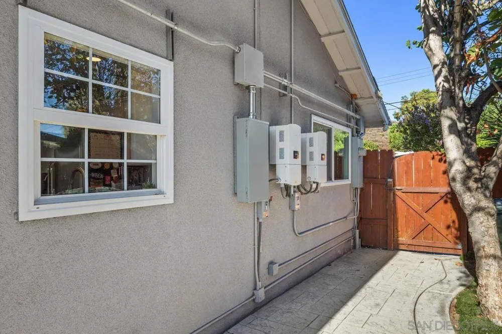 13922 Frame Road Poway, CA 92064