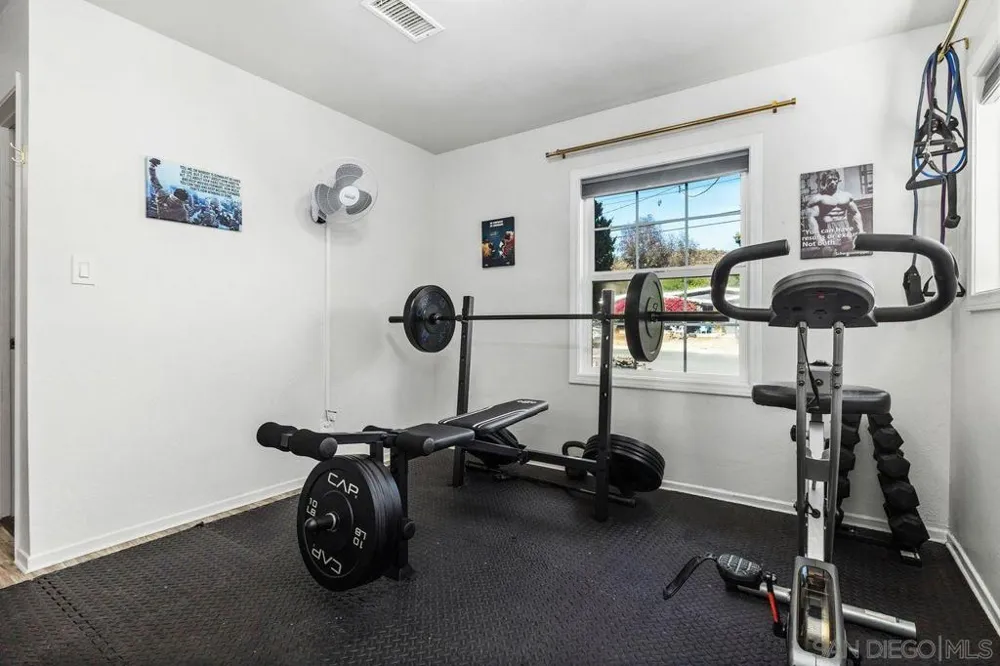 13922 Frame Road Poway, CA 92064