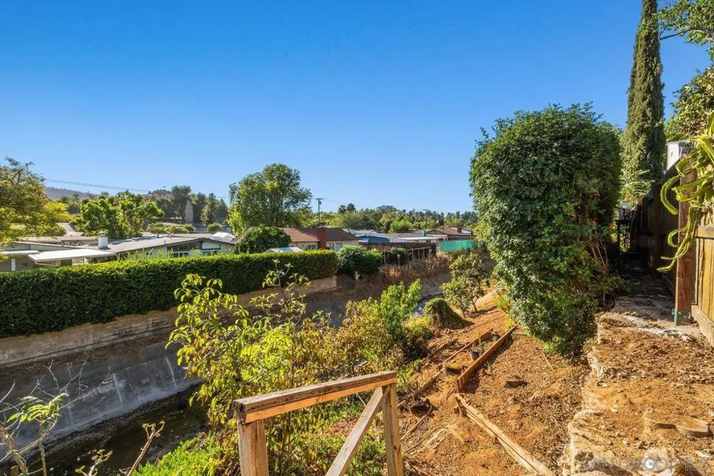 13922 Frame Road Poway, CA 92064