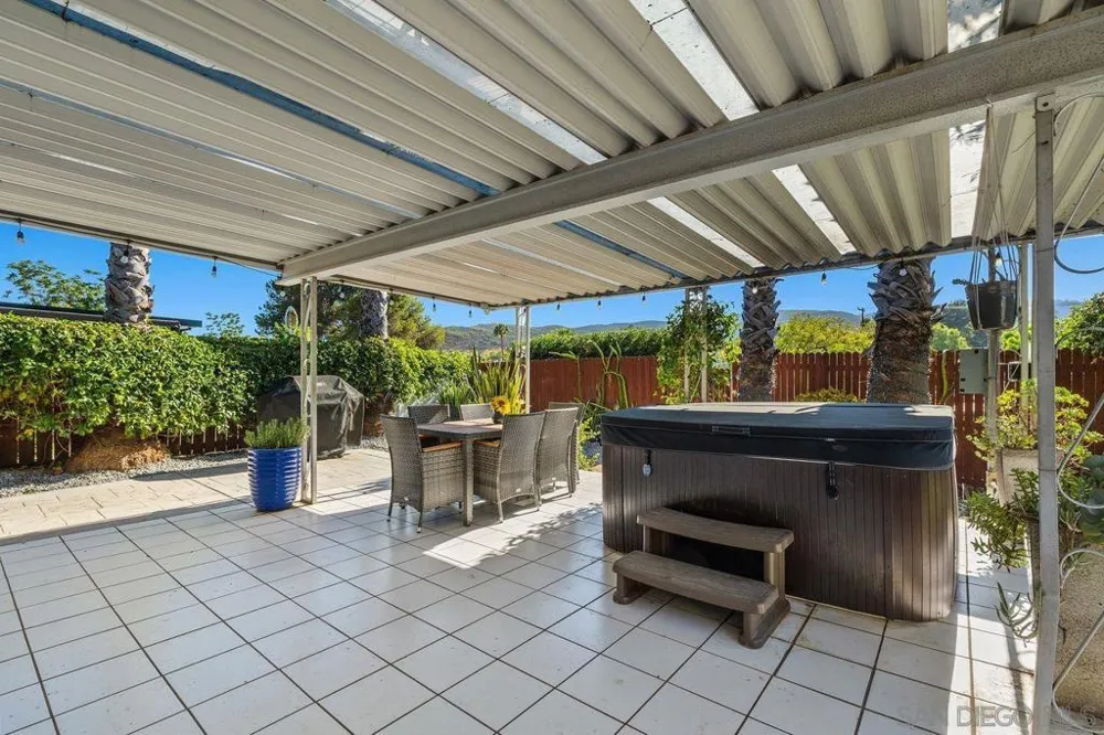 13922 Frame Road Poway, CA 92064