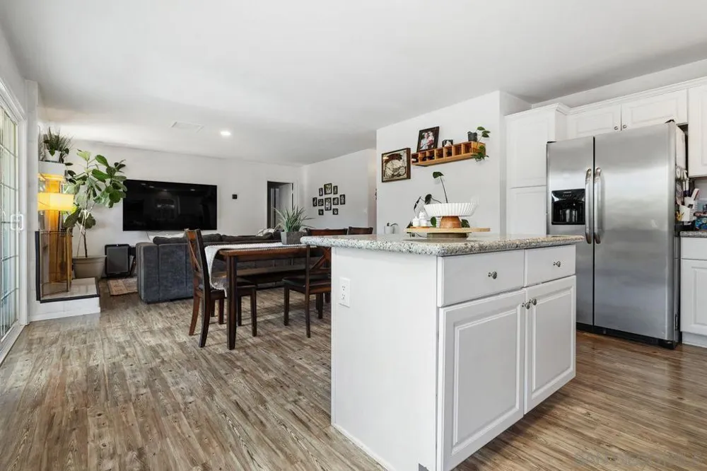 13922 Frame Road Poway, CA 92064