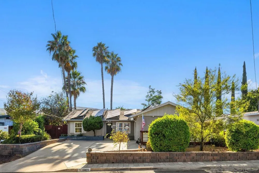 13922 Frame Road Poway, CA 92064