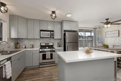 810 E Washington #A