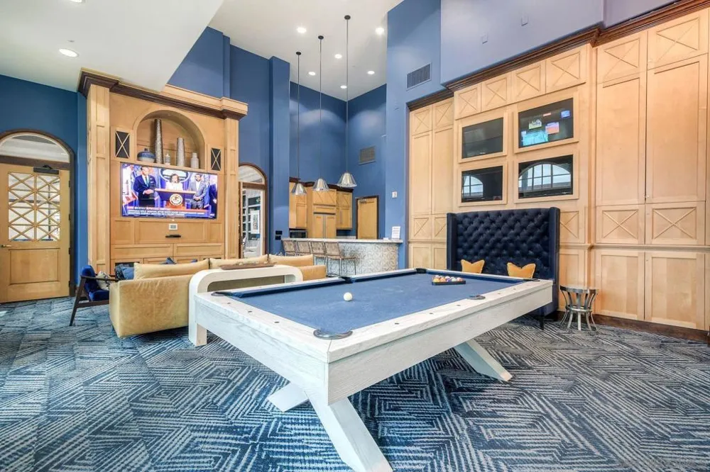 4175 Executive Dr #G205 La Jolla, CA 92037
