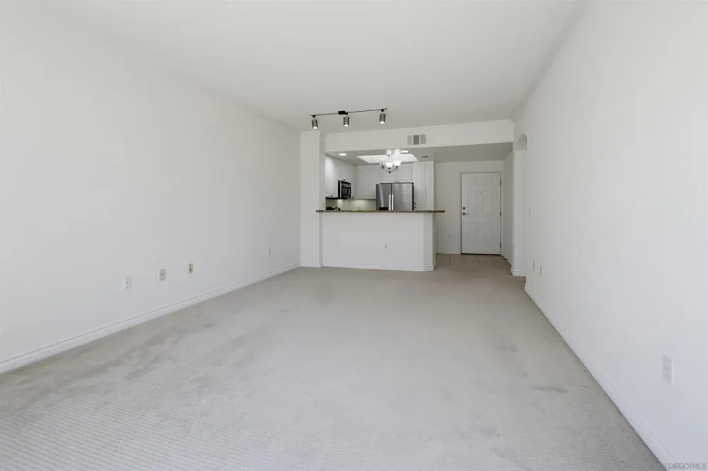 4175 Executive Dr #G205 La Jolla, CA 92037