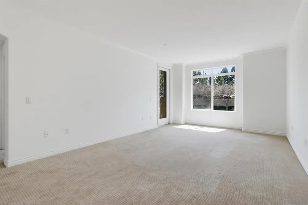 4175 Executive Dr #G205 La Jolla, CA 92037