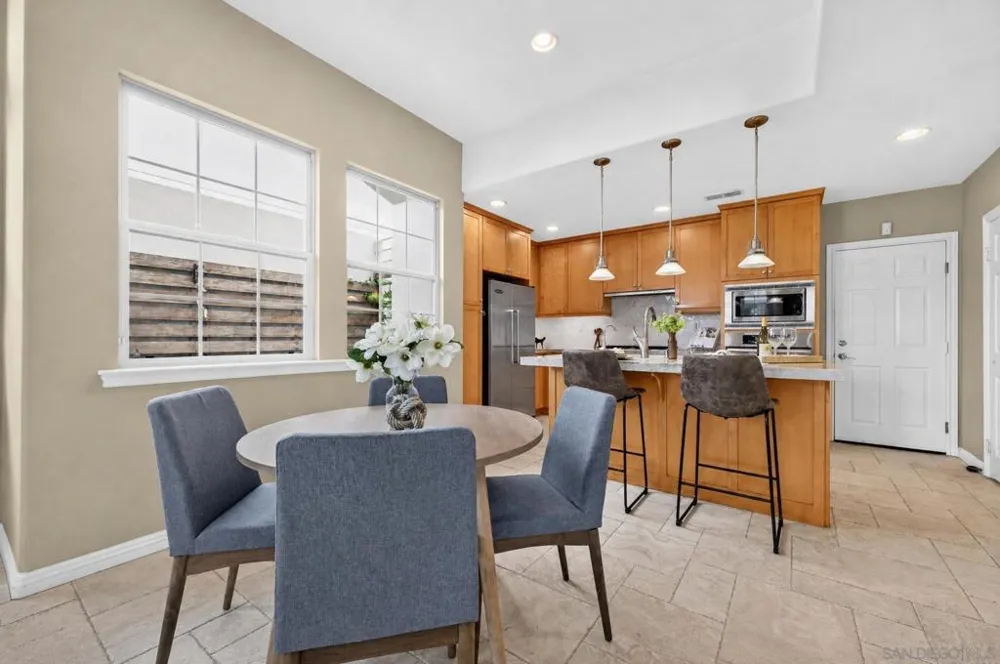 2985 Farragut Rd San Diego, CA 92106