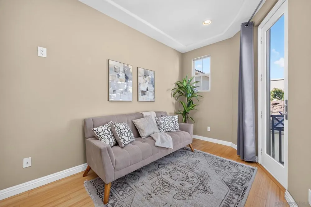 2985 Farragut Rd San Diego, CA 92106