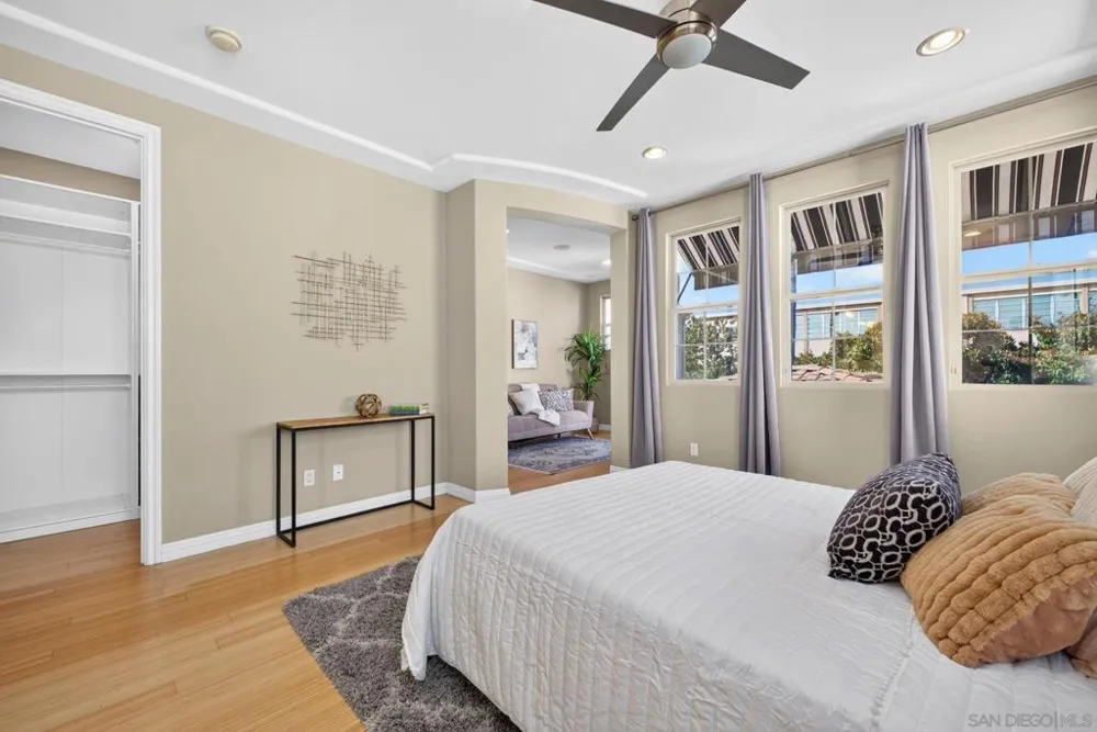 2985 Farragut Rd San Diego, CA 92106
