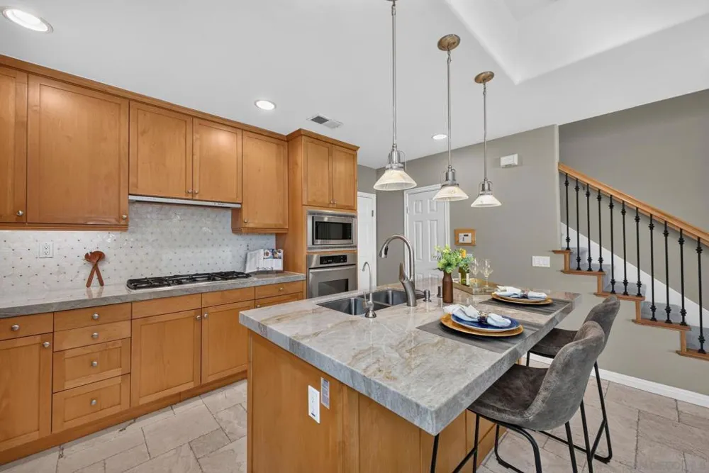 2985 Farragut Rd San Diego, CA 92106