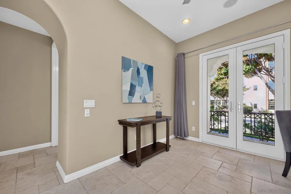 2985 Farragut Rd San Diego, CA 92106