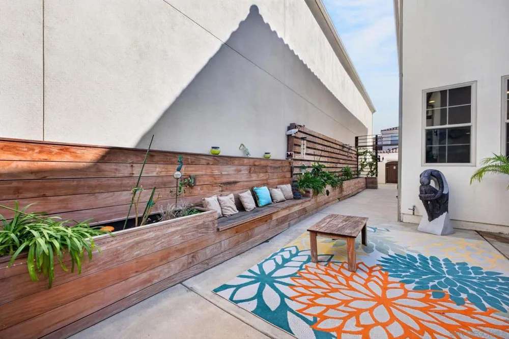 2985 Farragut Rd San Diego, CA 92106