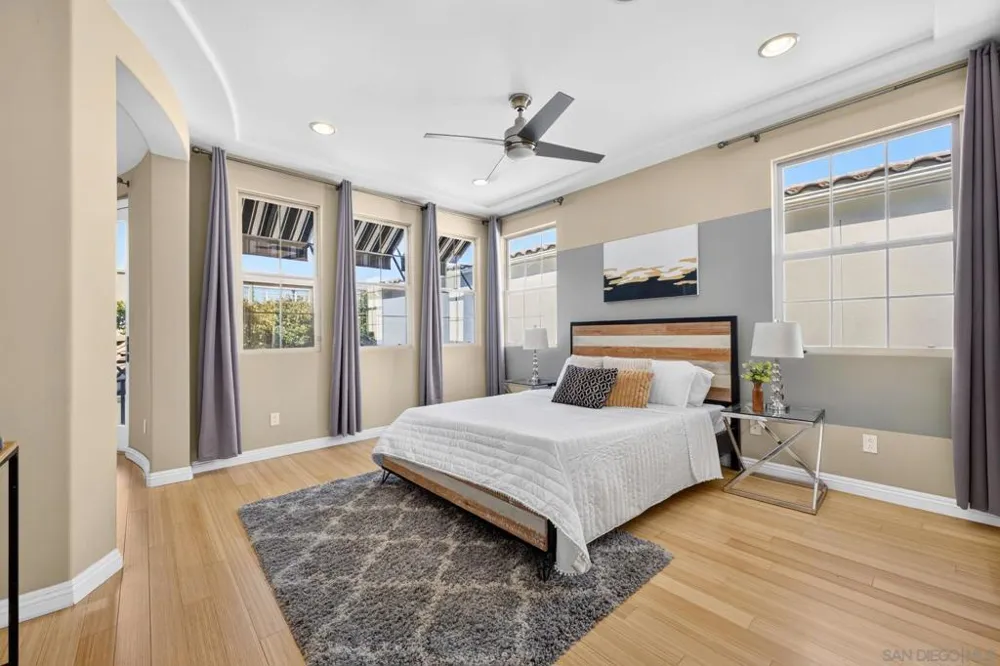 2985 Farragut Rd San Diego, CA 92106