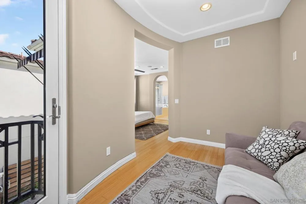 2985 Farragut Rd San Diego, CA 92106