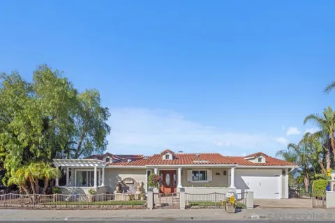 5713 Desert View Drive