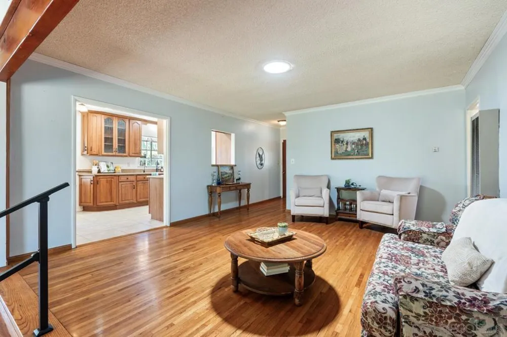6031 Sinton La Mesa, CA 91942