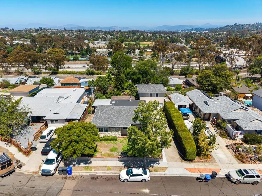 6031 Sinton La Mesa, CA 91942