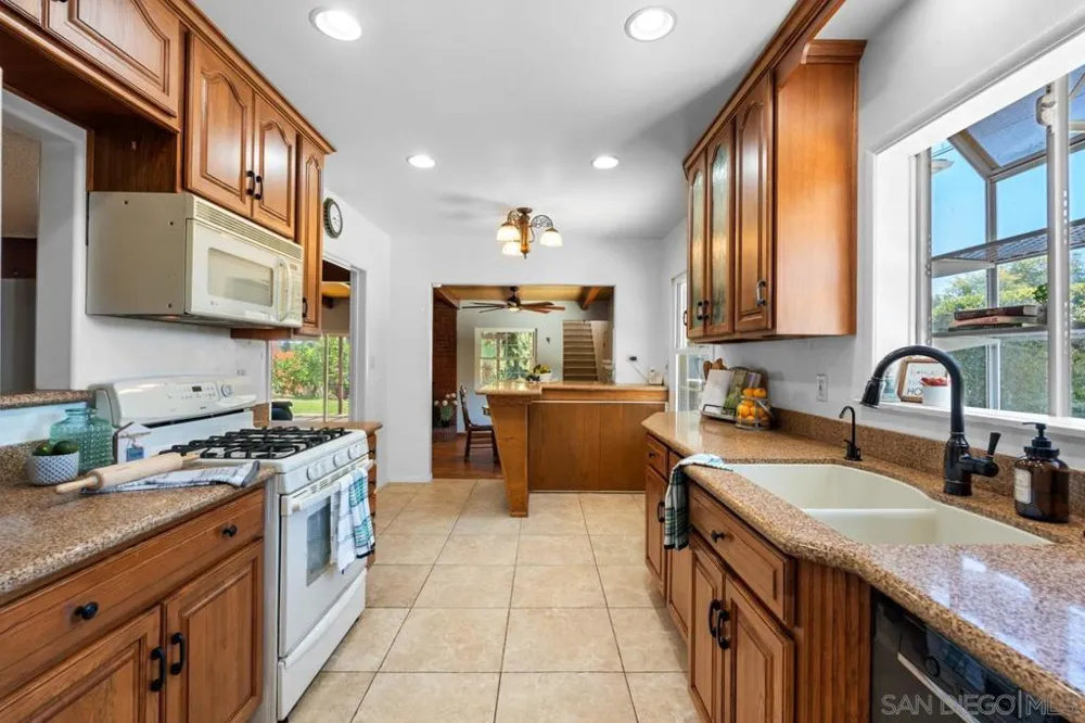 6031 Sinton La Mesa, CA 91942